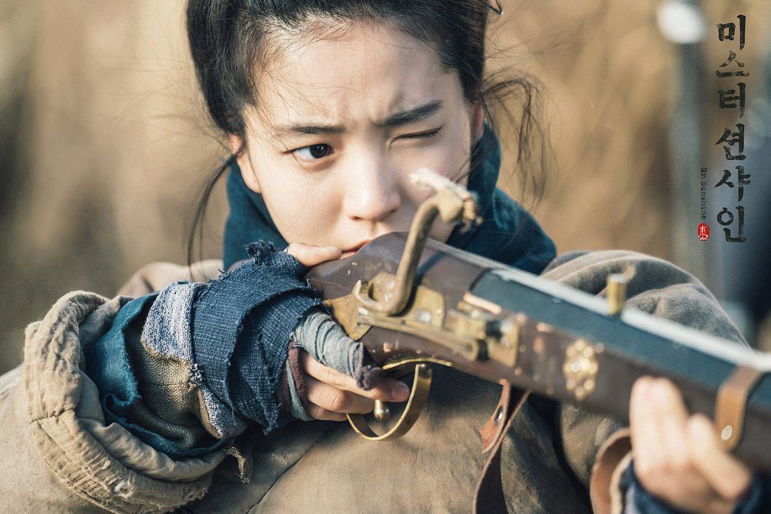 Loạt dự án phim Hàn hot nhất 2018 tung hình ảnh, clip "thả thính" sau Tết (7)
