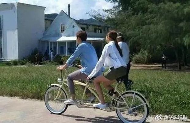Luhan - Quan Hiểu Đồng công khai hẹn hò để PR cho "Cú Đấm Ngọt Ngào"? (3)