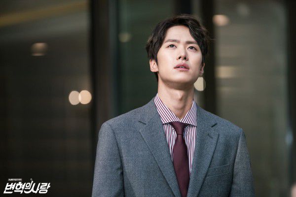 7 chàng nam phụ fan “chẳng thể không yêu” của màn ảnh Hàn 2017 (11)